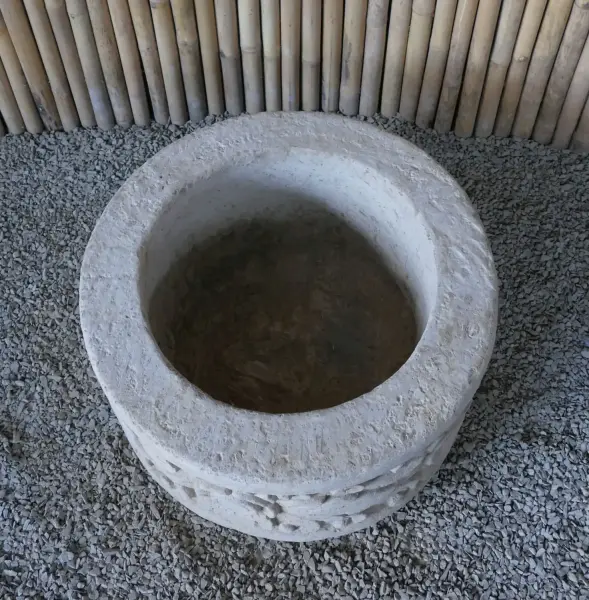 Product image 2 of the product “Balinese style tube round pot, with carving - 70cm Dia., 40 cm Height, Taro sand ”